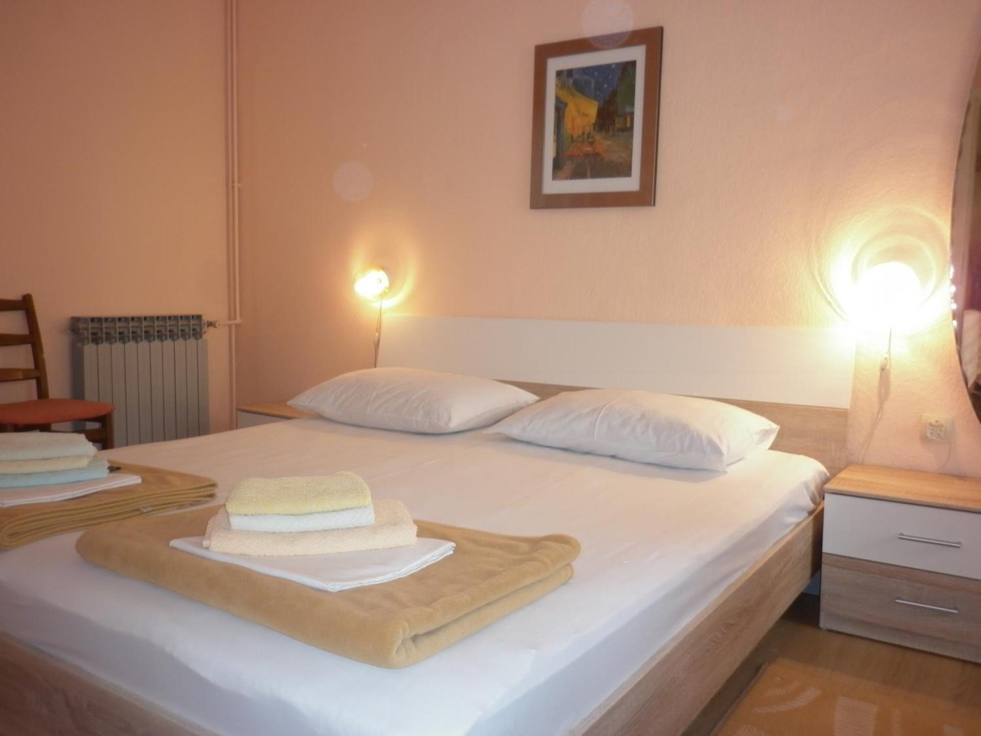 Apartments Gojka Miocevic Биоград на Мору Екстериор снимка